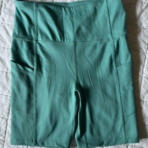 Freely 7” bike shorts size small